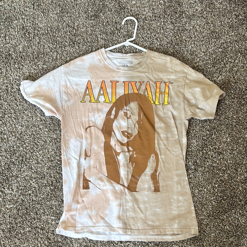 Aaliyah Graphic T-Shirt